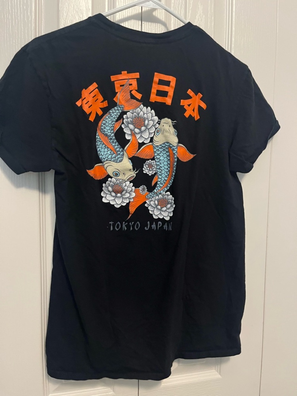Mens graphic tees bundle. 5 shirts in total. Size  Small - Picture 6 of 8
